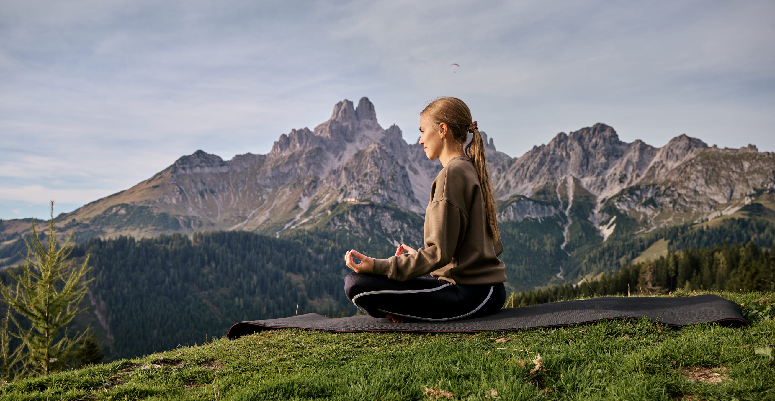 Yoga auf dem Berg in Filzmoos © Matthias Fritzenwallner