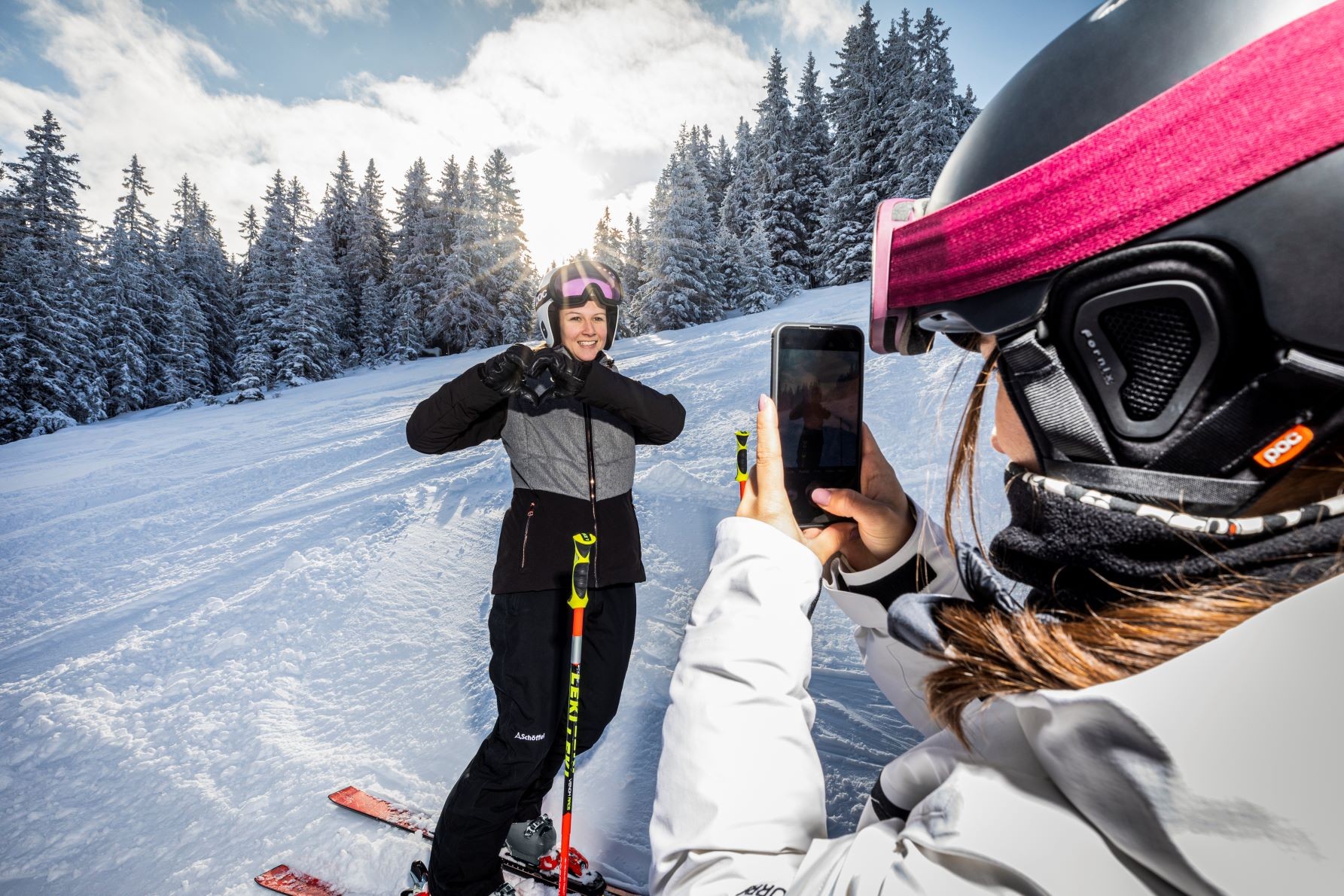 Selfies machen beim Skitag auf der Skipiste in Filzmoos © Christian Fischbacher/TVB Filzmoos